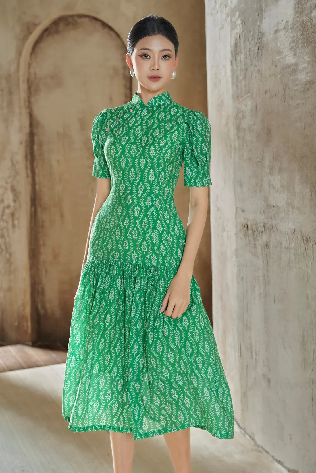 Suki Midi Dress in Green Joli Pretty