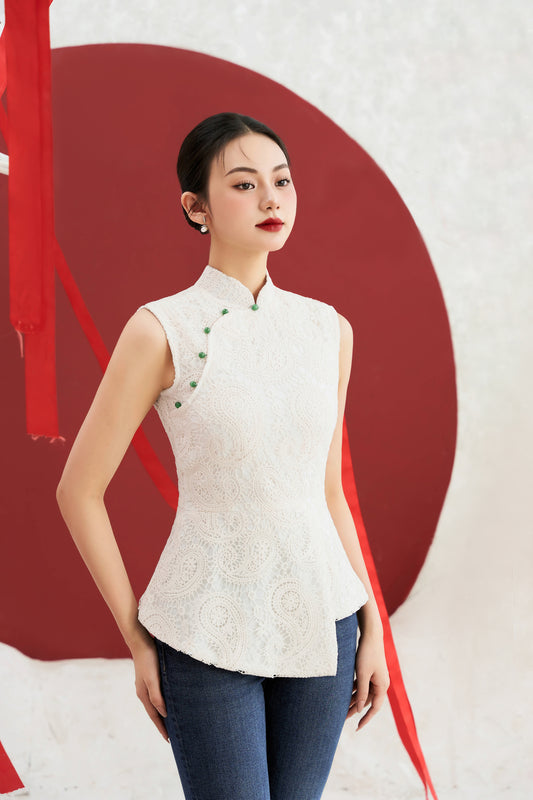 Cleo Lace Peplum in Ivory